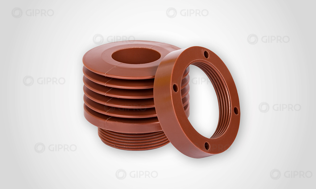 capacitor-bushing with threaded-ring