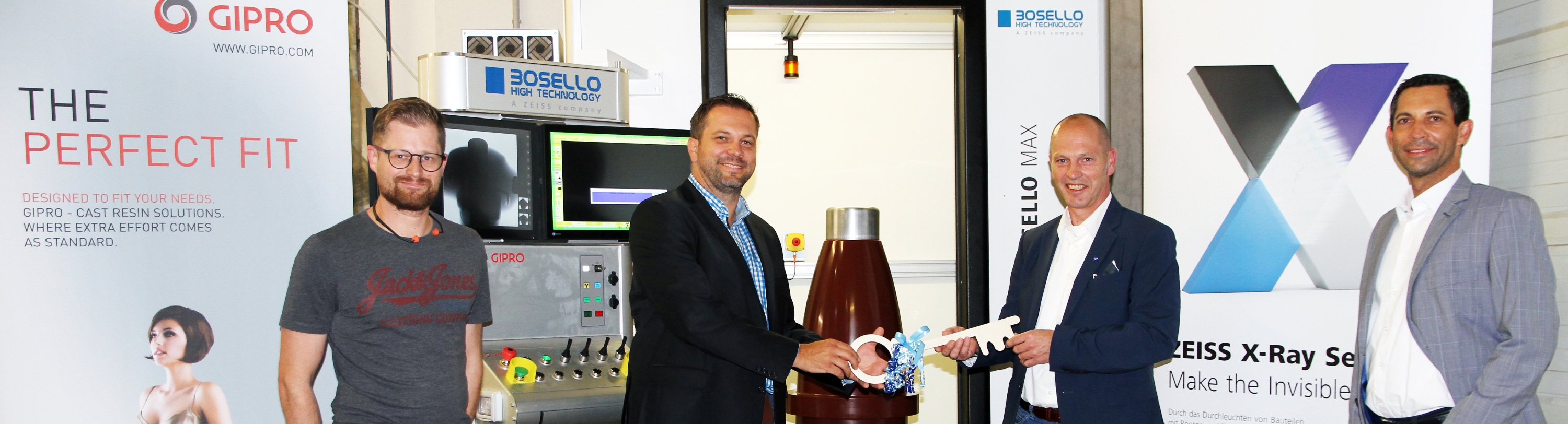 Schlüsselübergabe der neuen Zeiss Röntgenanlage beim Isolatoren-Hersteller GIPRO in Österreich