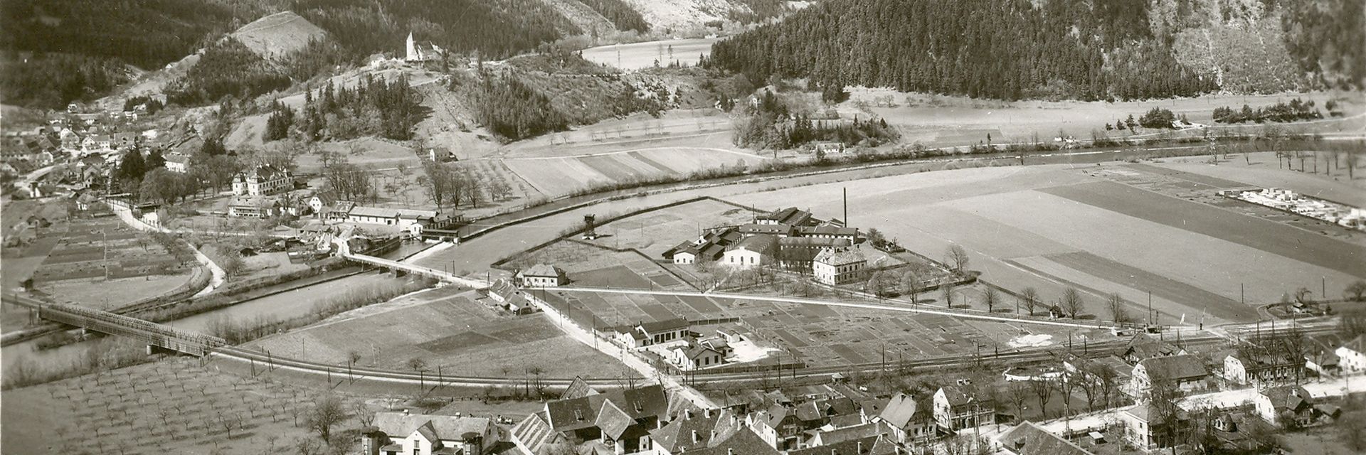 GIPRO insulators in Peggau, historical photo